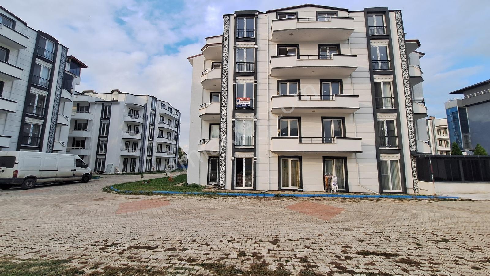 Kartepe Arslanbey'De 2+1 Ara Kat Satılık Daıre