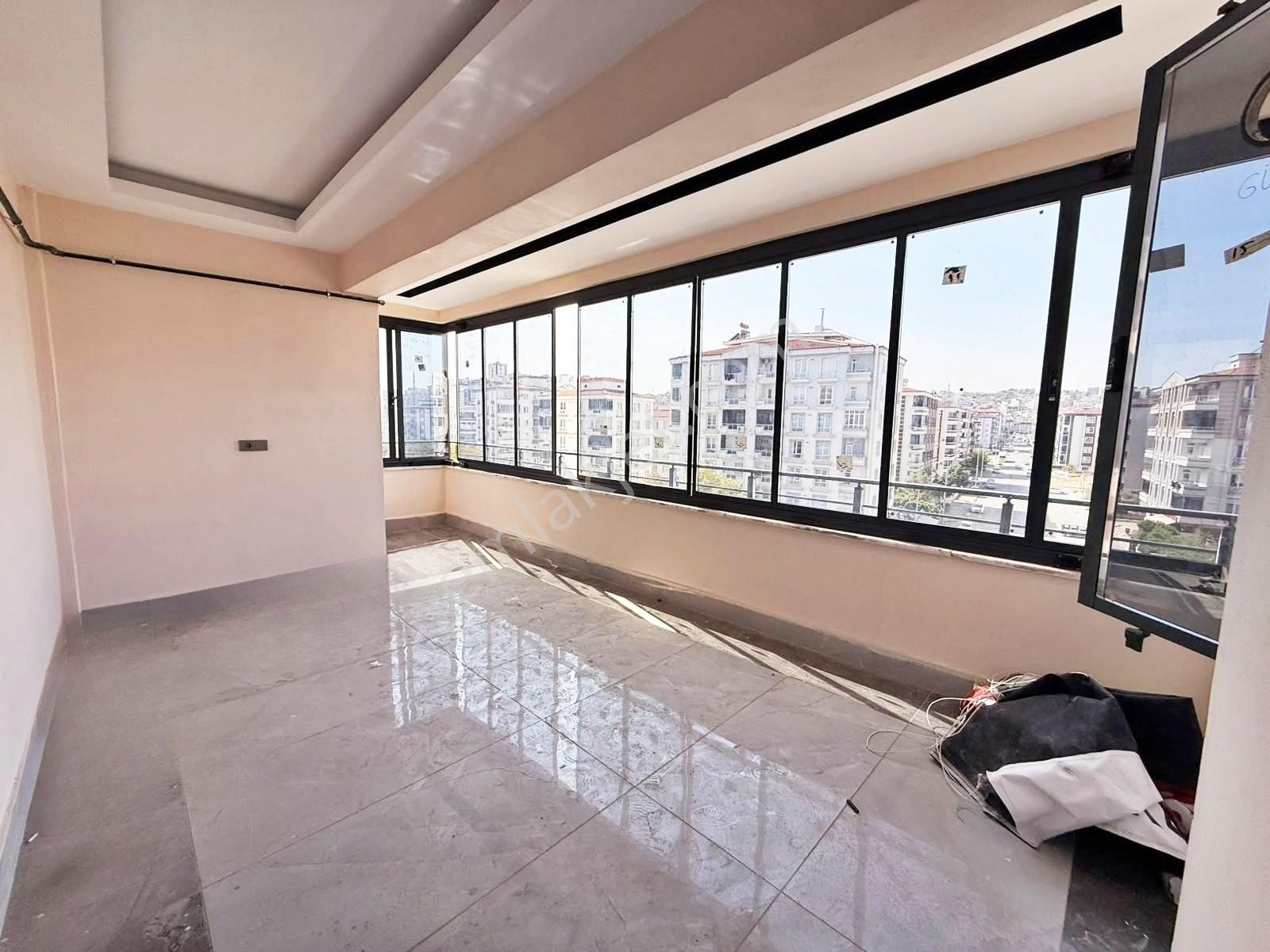 Karacaahmet'te Cadde Üzr.yerden Isıtma Geniş Cam Balkon Lüx 2+1 — fotoğraf 7