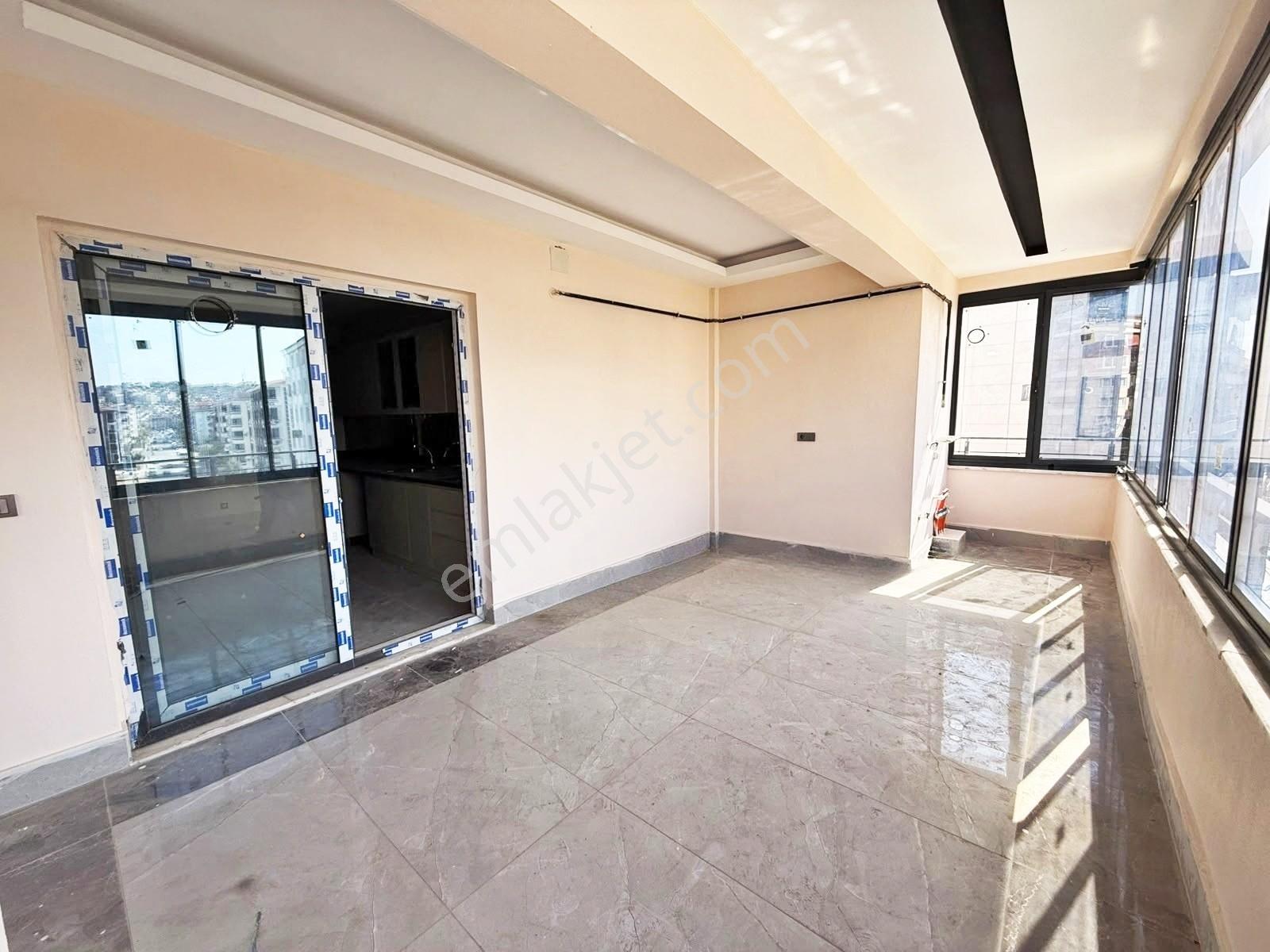 Karacaahmet'te Cadde Üzr.yerden Isıtma Geniş Cam Balkon Lüx 2+1 — fotoğraf 10
