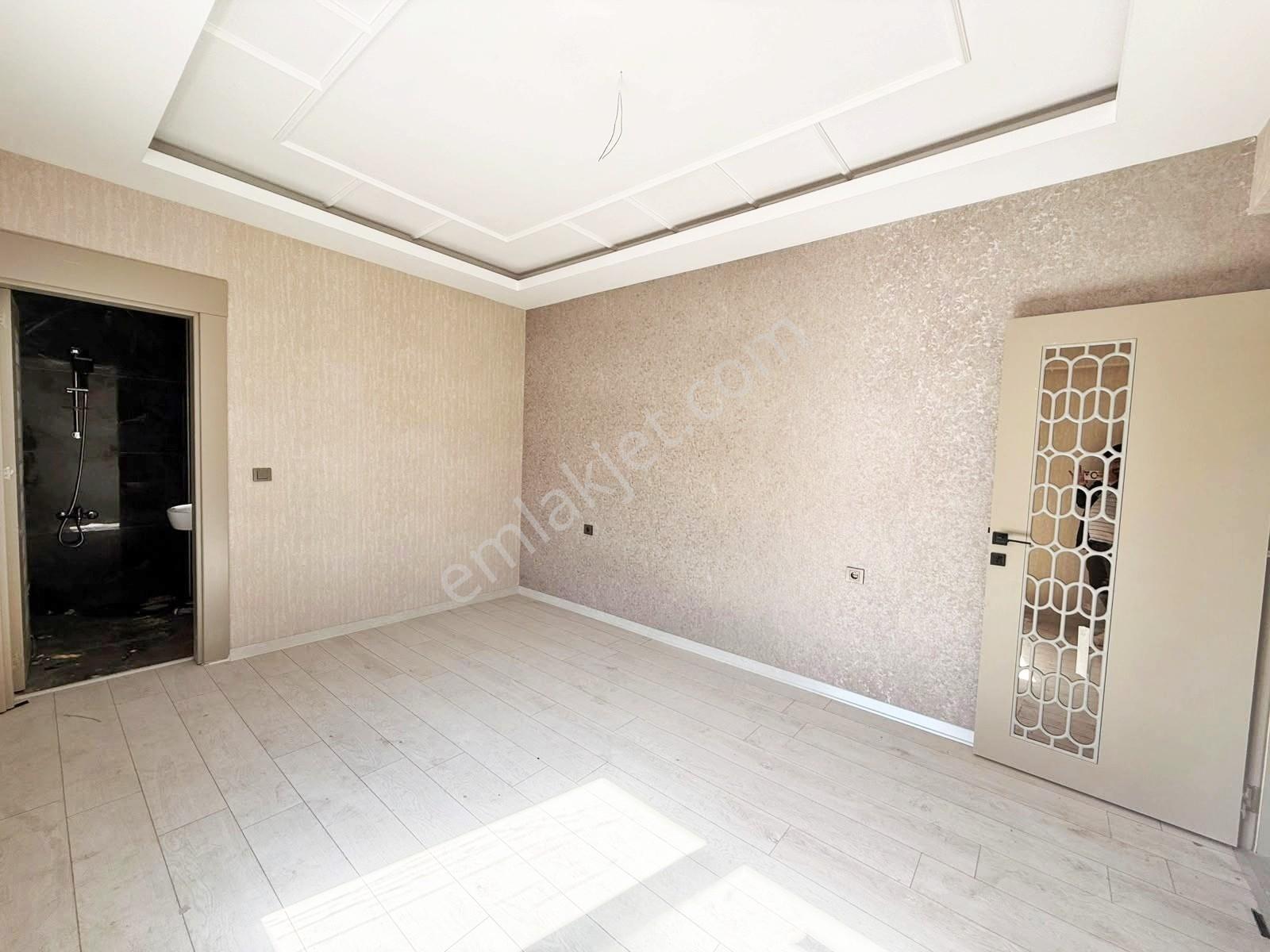 Karacaahmet'te Cadde Üzr.yerden Isıtma Geniş Cam Balkon Lüx 2+1 — fotoğraf 15