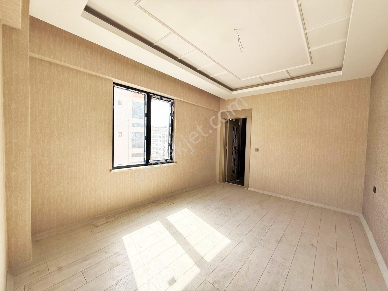 Karacaahmet'te Cadde Üzr.yerden Isıtma Geniş Cam Balkon Lüx 2+1 — fotoğraf 16