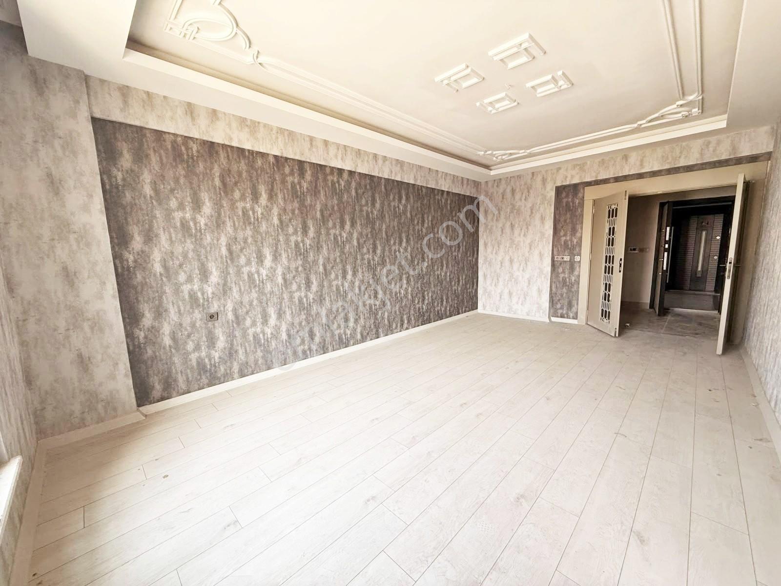 Karacaahmet'te Cadde Üzr.yerden Isıtma Geniş Cam Balkon Lüx 2+1 — fotoğraf 32