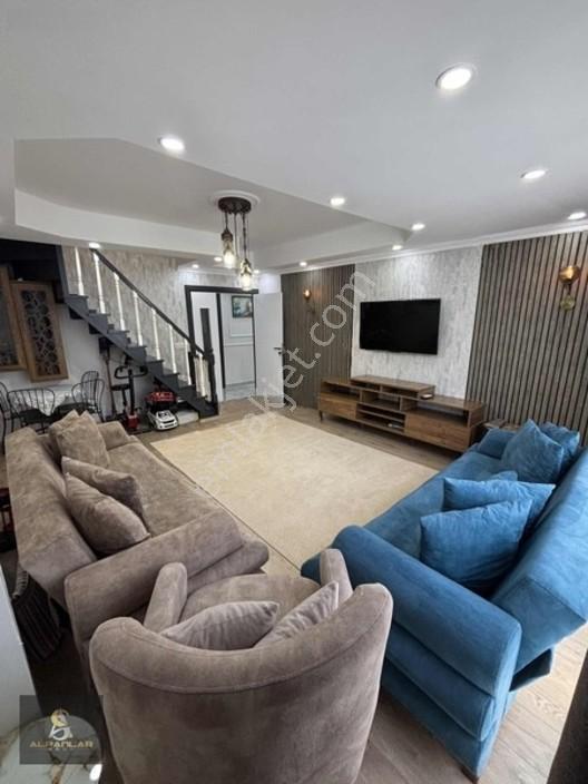 İstasyon Mah. Gültepede 4+2 Satılık 200 M2 Dubleks Daire — fotoğraf 3
