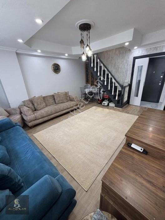 İstasyon Mah. Gültepede 4+2 Satılık 200 M2 Dubleks Daire — fotoğraf 6