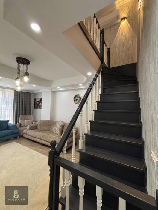İstasyon Mah. Gültepede 4+2 Satılık 200 M2 Dubleks Daire — fotoğraf 8