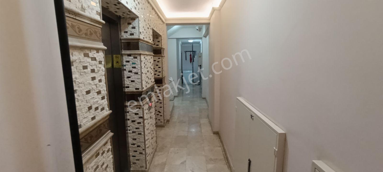 İzmir Bornova Erzene Mah.kaliteli Yapıda Satılık Geniş 3+1 Daire — fotoğraf 6