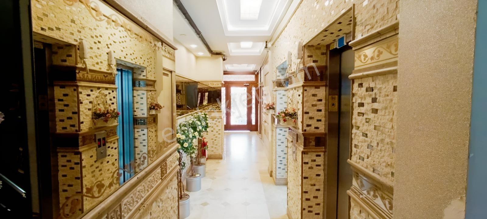 İzmir Bornova Erzene Mah.kaliteli Yapıda Satılık Geniş 3+1 Daire — fotoğraf 8