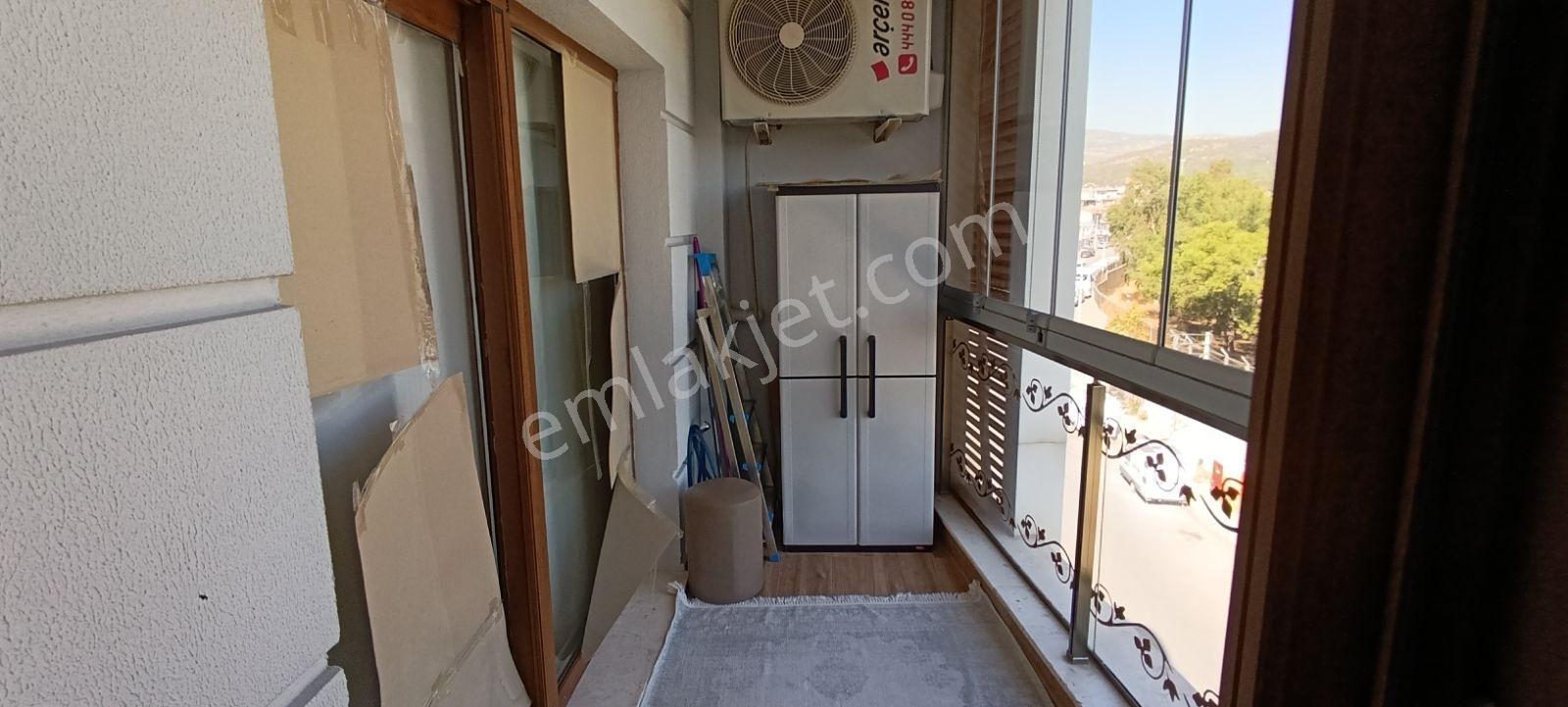 İzmir Bornova Erzene Mah.kaliteli Yapıda Satılık Geniş 3+1 Daire — fotoğraf 16