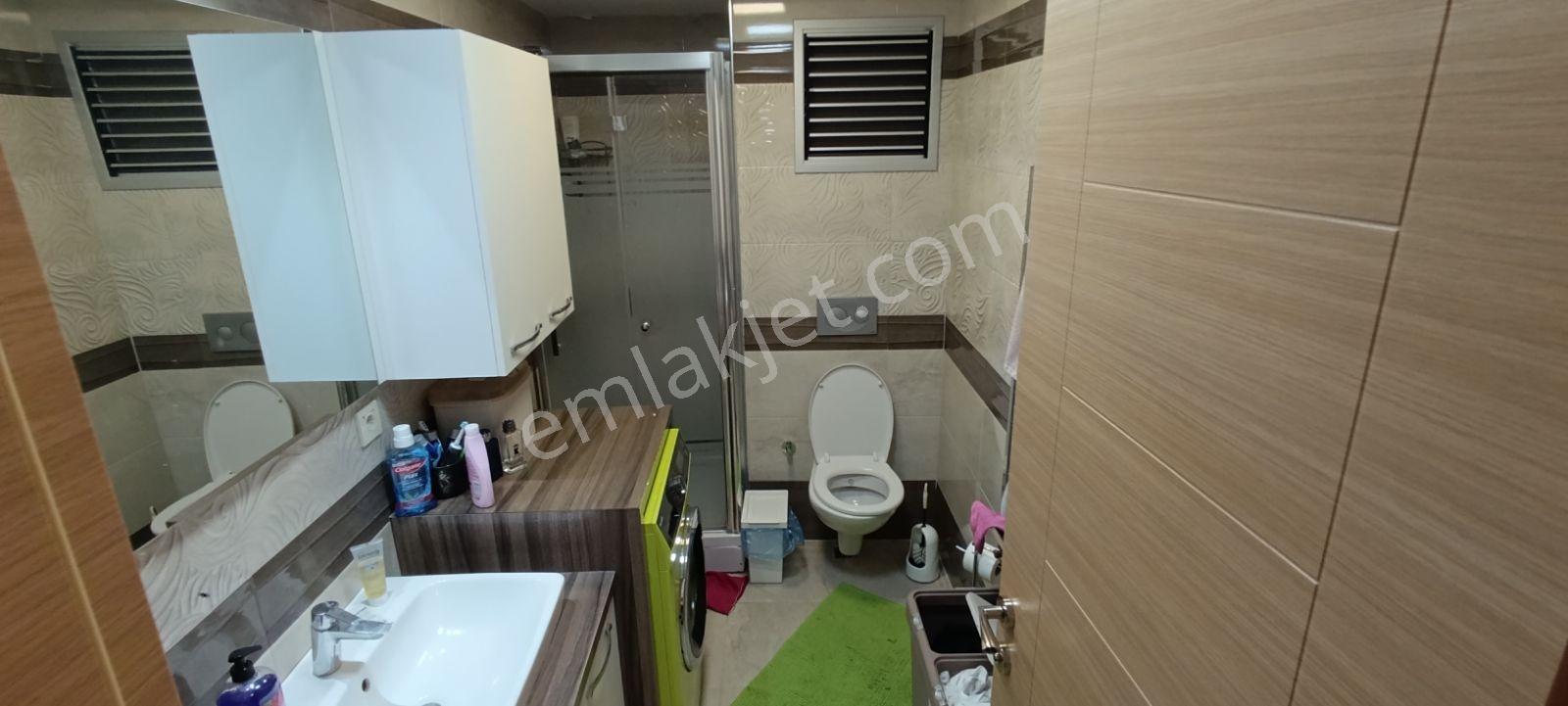 İzmir Bornova Erzene Mah.kaliteli Yapıda Satılık Geniş 3+1 Daire — fotoğraf 19