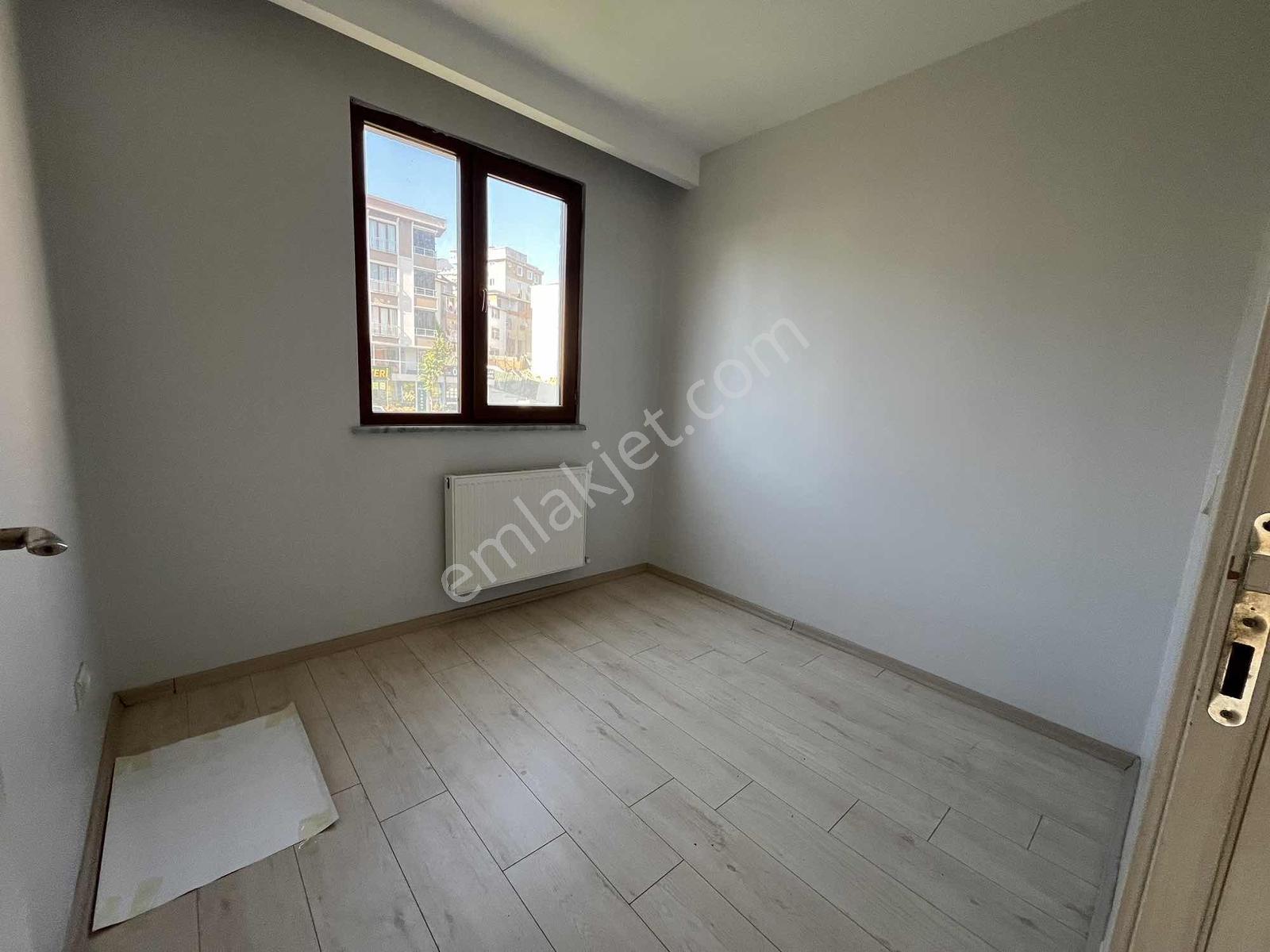 Sancaktepe Yenidoğanda Ana Cadde Üzerinde Satılık 2+1 Daire — fotoğraf 18