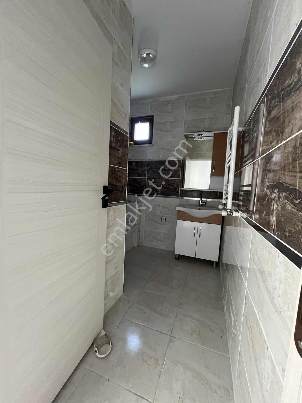 Sancaktepe Yenidoğanda Ana Cadde Üzerinde Satılık 2+1 Daire — fotoğraf 21