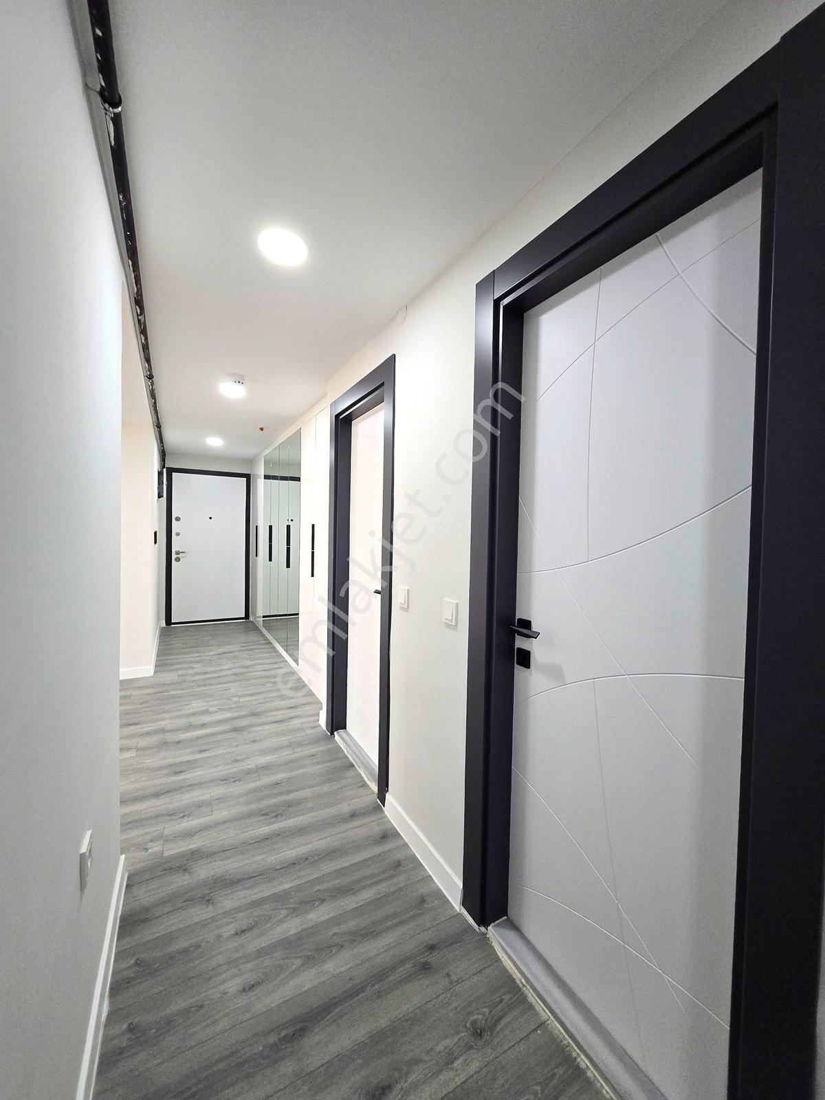 _║garanti Emlak'tan - Huzur Towers'ta - Sitenin En Büyük Dairesi — fotoğraf 9