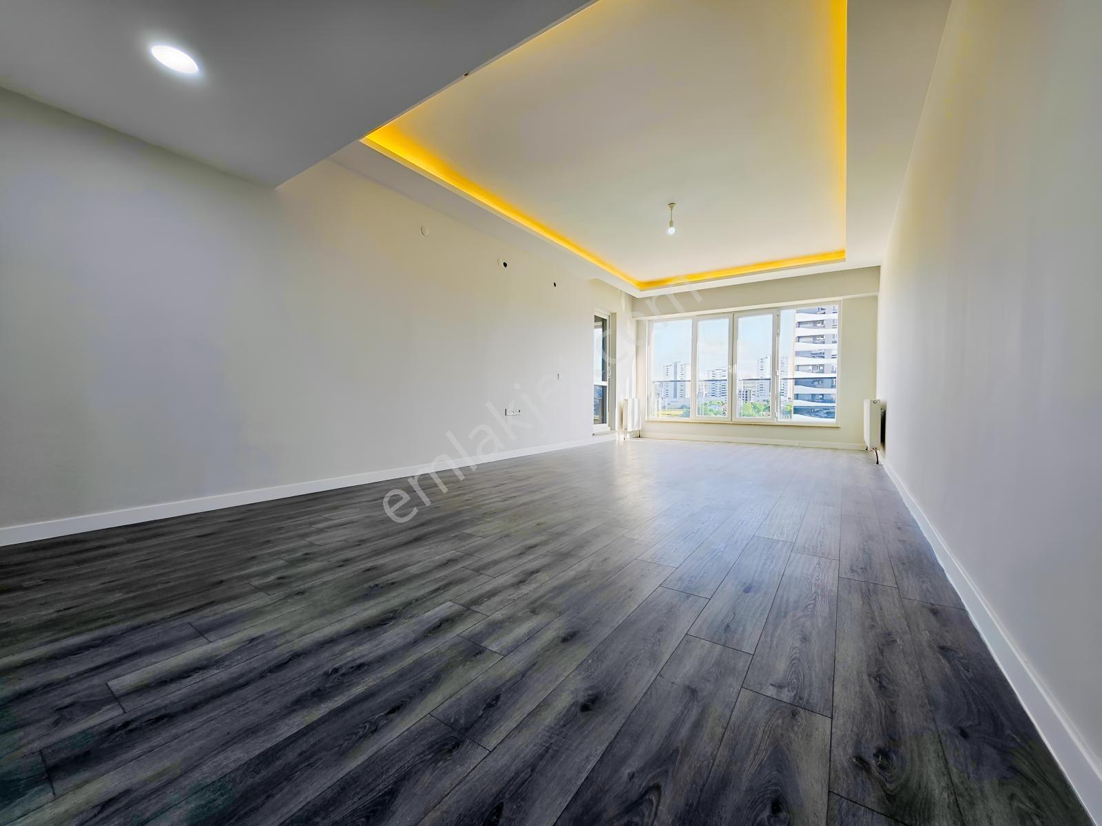 _║garanti Emlak'tan - Huzur Towers'ta - Sitenin En Büyük Dairesi — fotoğraf 14