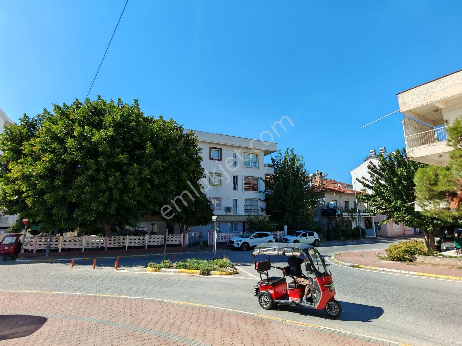 Yukarıpazarcı Mahallesinde Çarşı Merkezinde Köşe Konumda Komple — fotoğraf 6