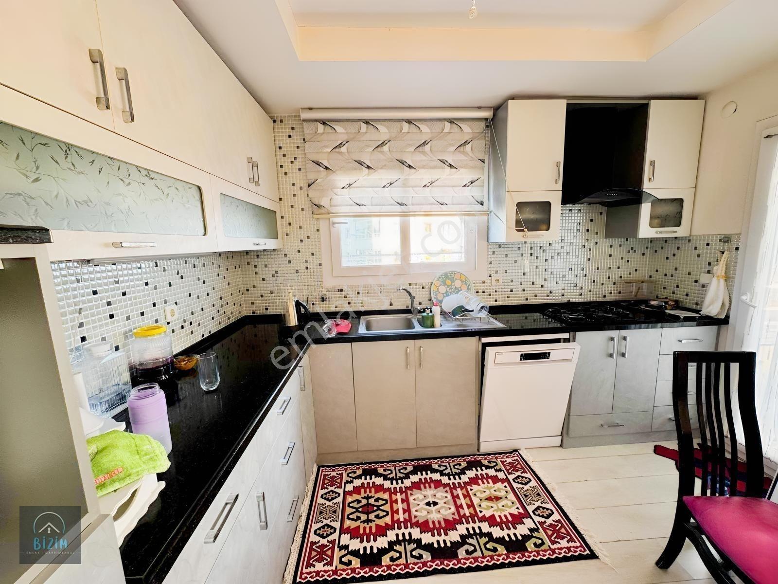 Bizim Emlak'tan Merkezde Site İçi Satılık Daire — fotoğraf 2
