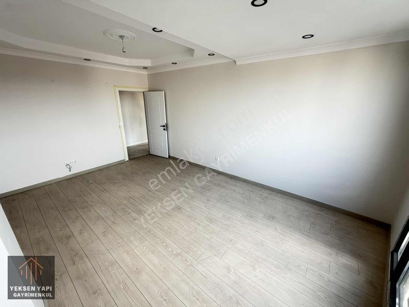 İstasyon'da Sıfır 190m2 4+2 Açılır Çatılı Kombi Ankastreli Daire — fotoğraf 3