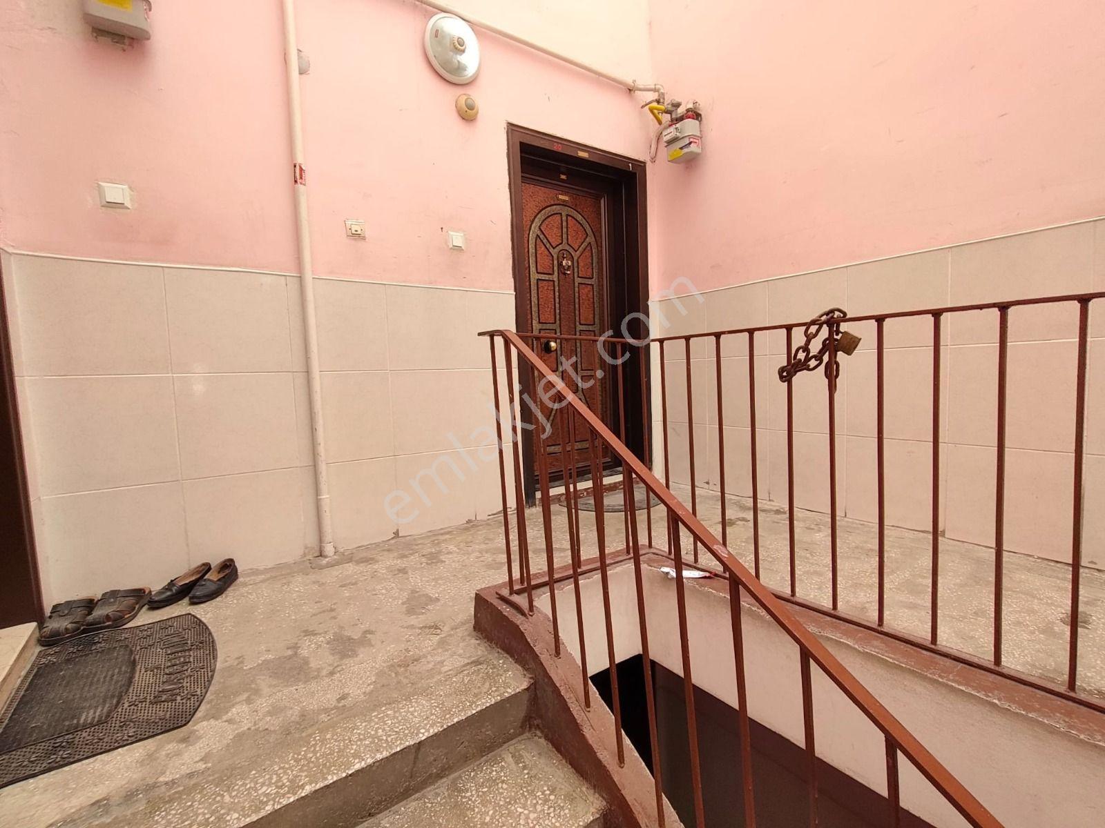 Yılmaz Gayrımenkulden 5+1 Teras 4 Son Kat Ful Yapılı Icınde Kıracı Var Yatırımlık Emsalının Altında — fotoğraf 18