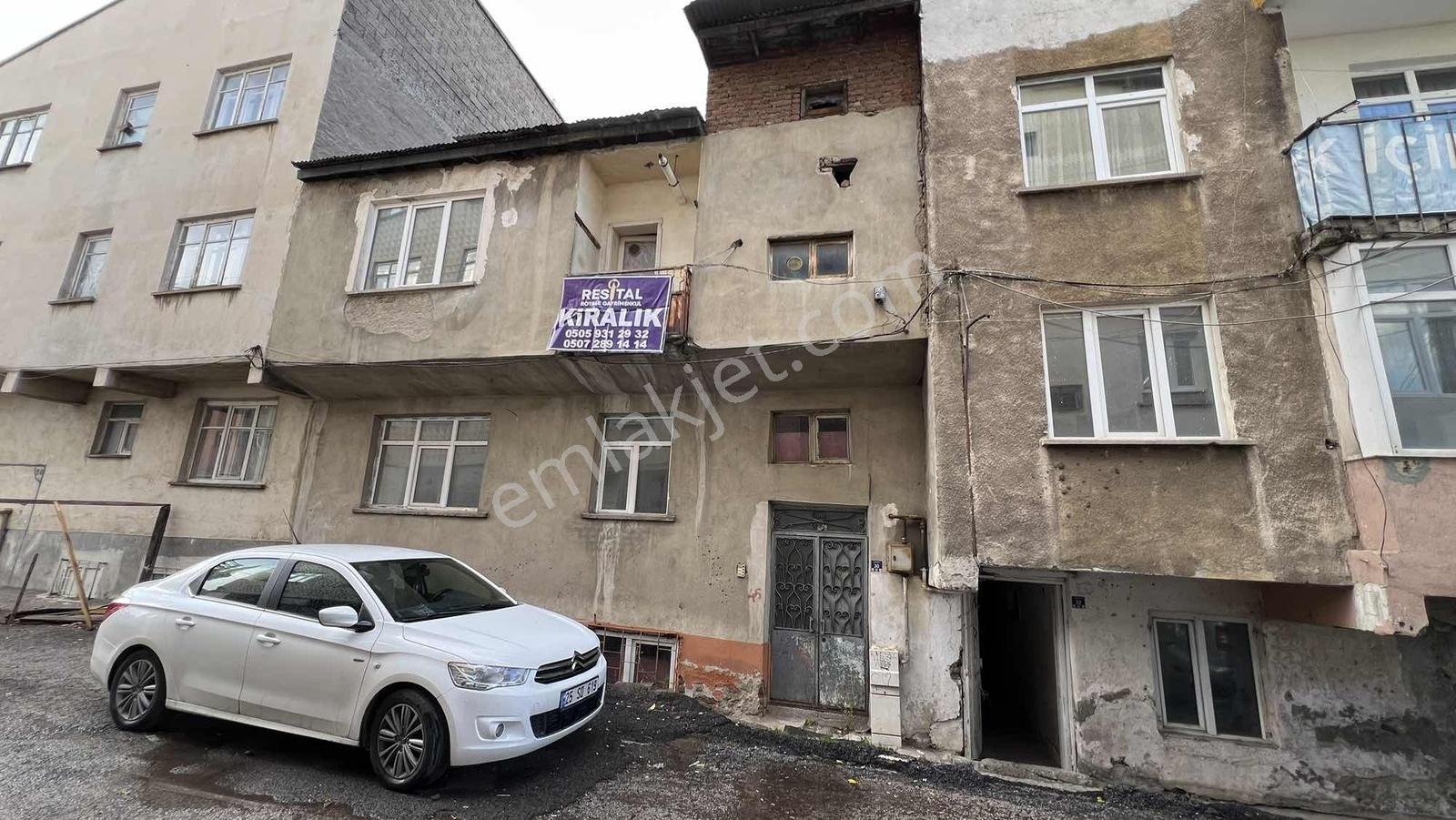 Royale'Den Yunusemrede Komple Satılık Bina