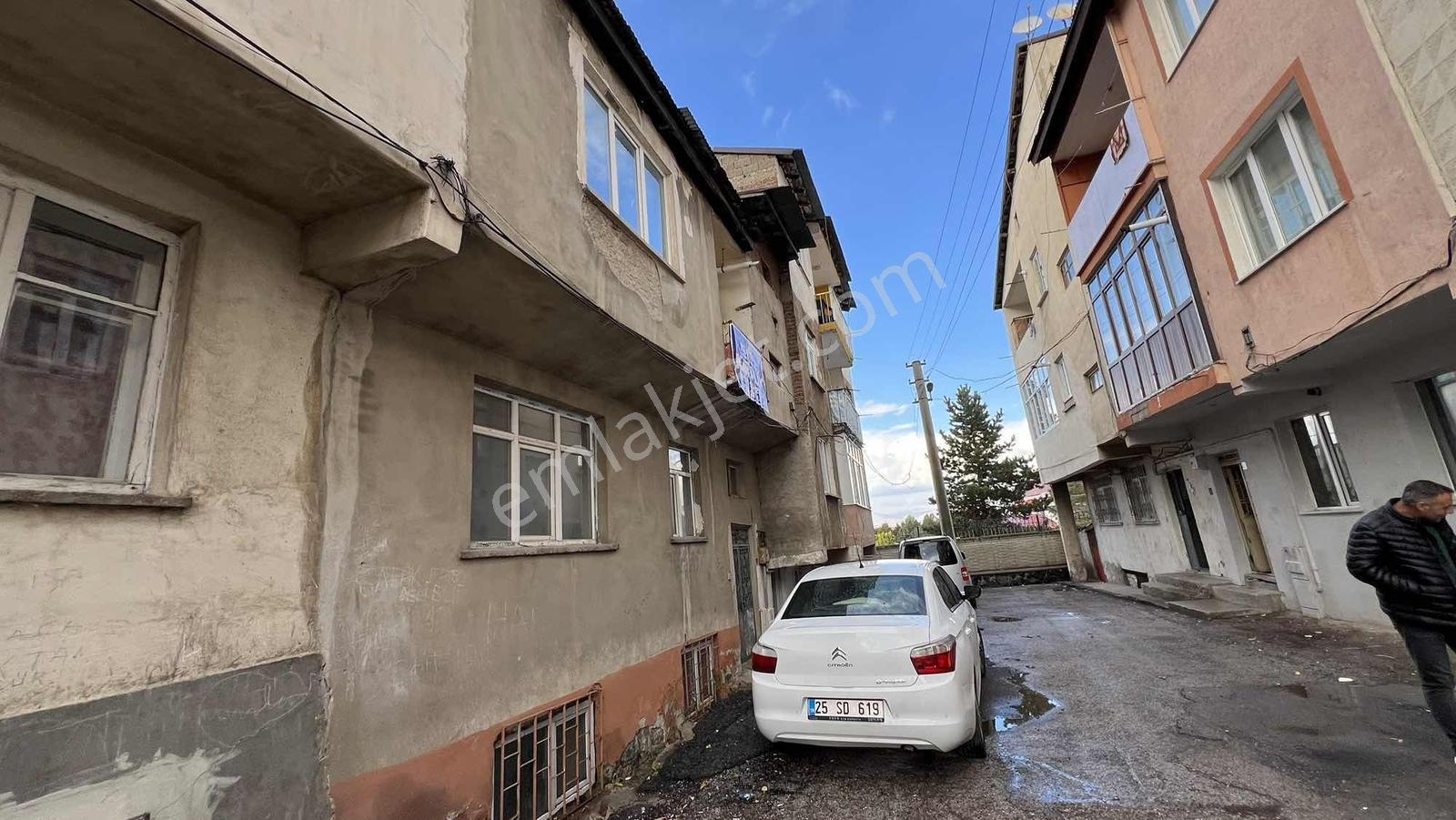 Royale'den Yunusemrede Komple Satılık Bina — fotoğraf 4