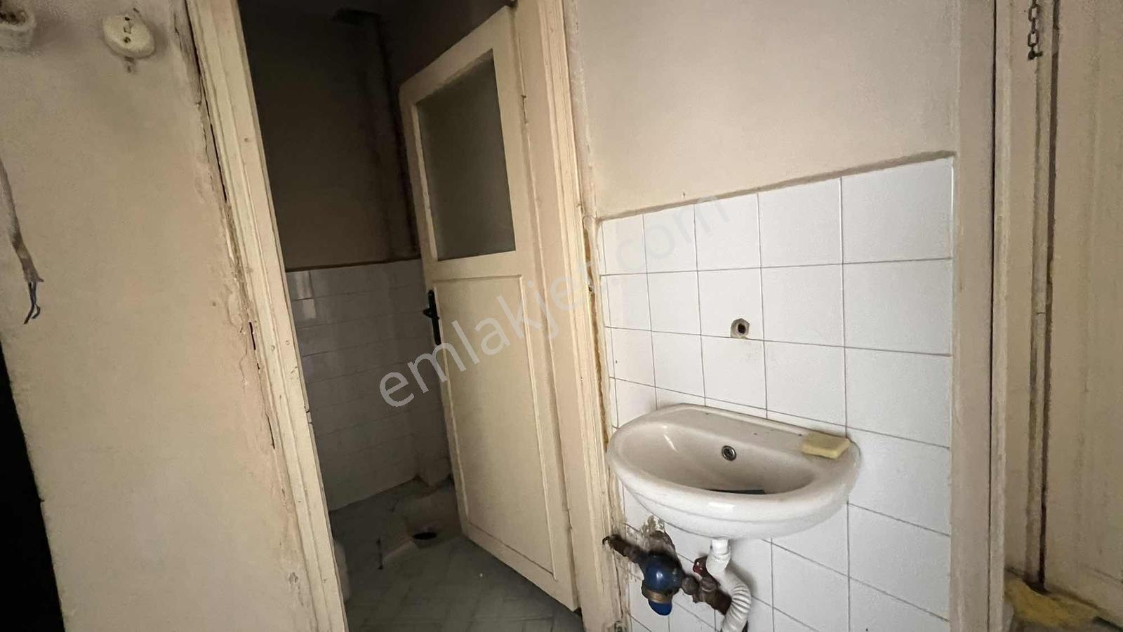 Royale'den Yunusemrede Komple Satılık Bina — fotoğraf 8