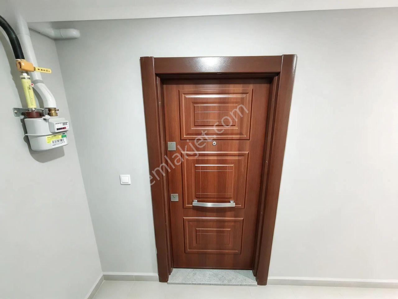 Uytundan Edremitte Devasa Genişlikte Çift Cepheli 3+1 Lüks Daire — fotoğraf 14