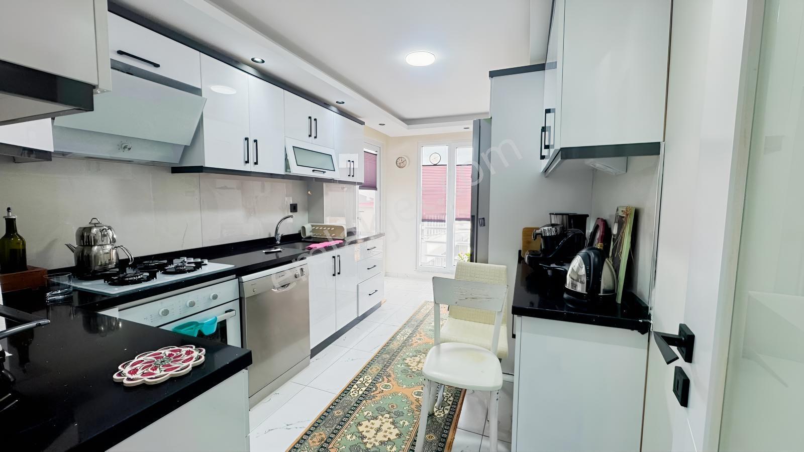 Mir'den Çift Banyolu Giyinme Odalı Eski Ssk Yakını 2+1 Daire — fotoğraf 16