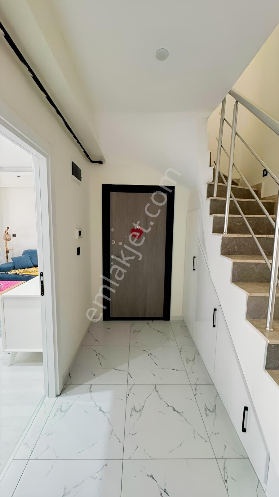 Mir'den Çift Banyolu Giyinme Odalı Eski Ssk Yakını 2+1 Daire — fotoğraf 22