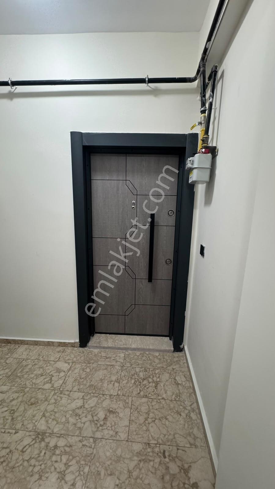 Mir'den Çift Banyolu Giyinme Odalı Eski Ssk Yakını 2+1 Daire — fotoğraf 24