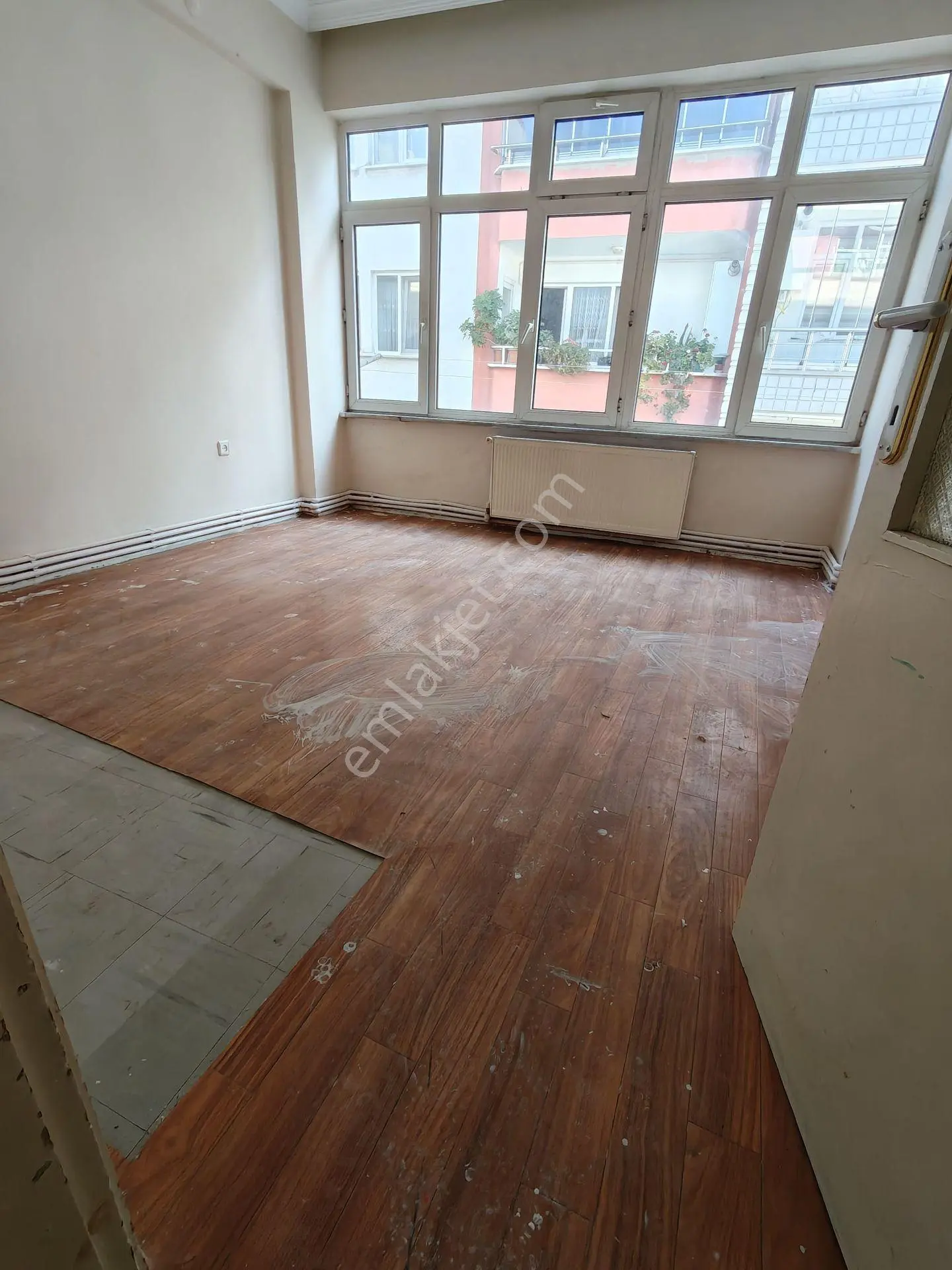 İlkadım Zafer Mahallesi'nde Satılık 2+1 Merkezi Daire — fotoğraf 3