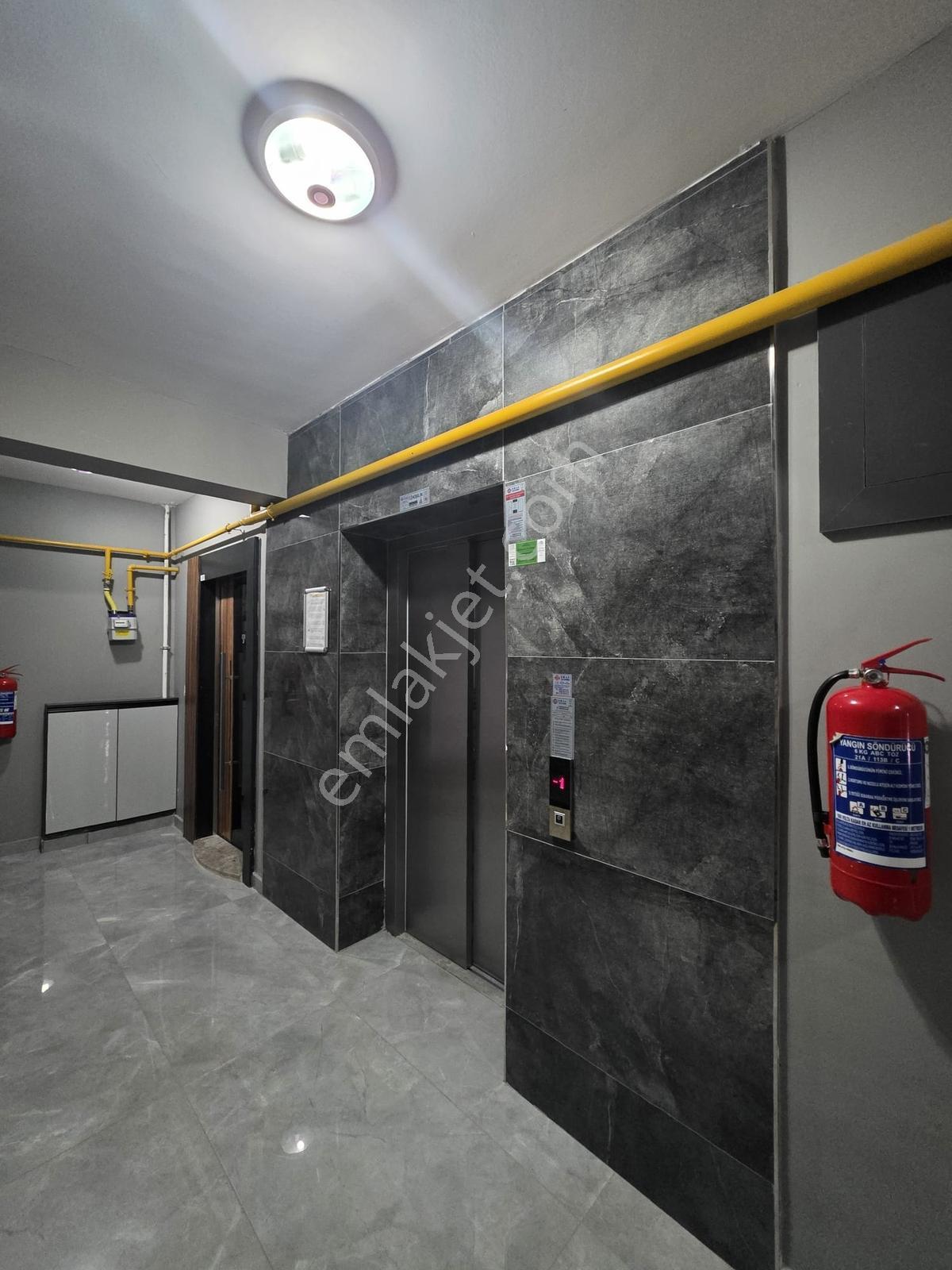 Koru 2 Son Daire 3+1 Zemin Havuz Cephe Yatay Mimari — fotoğraf 9
