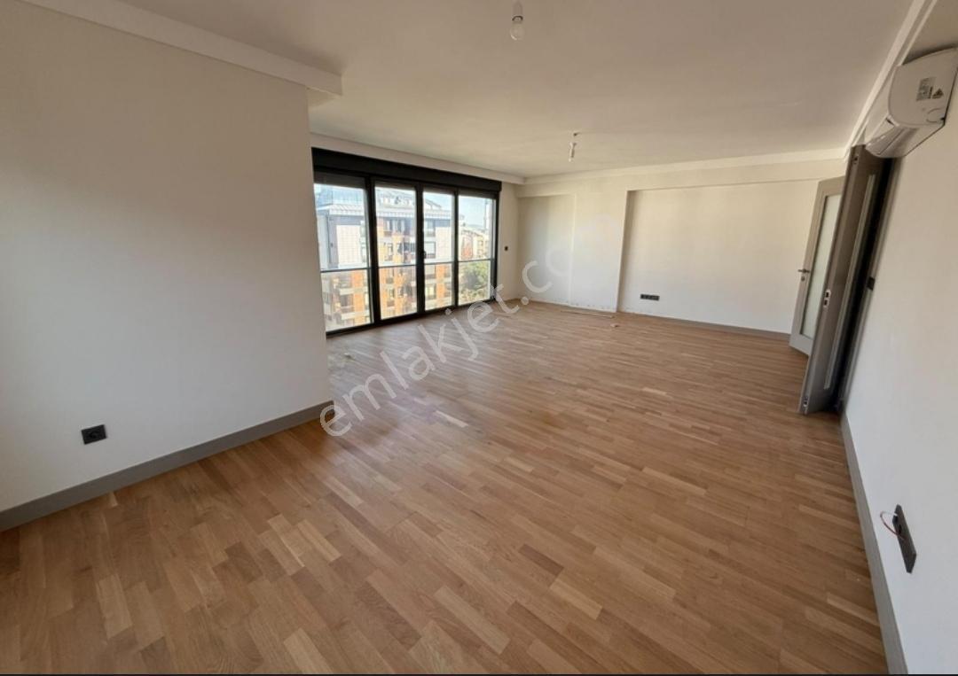 Remax Anı 'dan Çengelköy Vera Sitesi 'nde 4+1 Çatı Dubleksi — fotoğraf 13