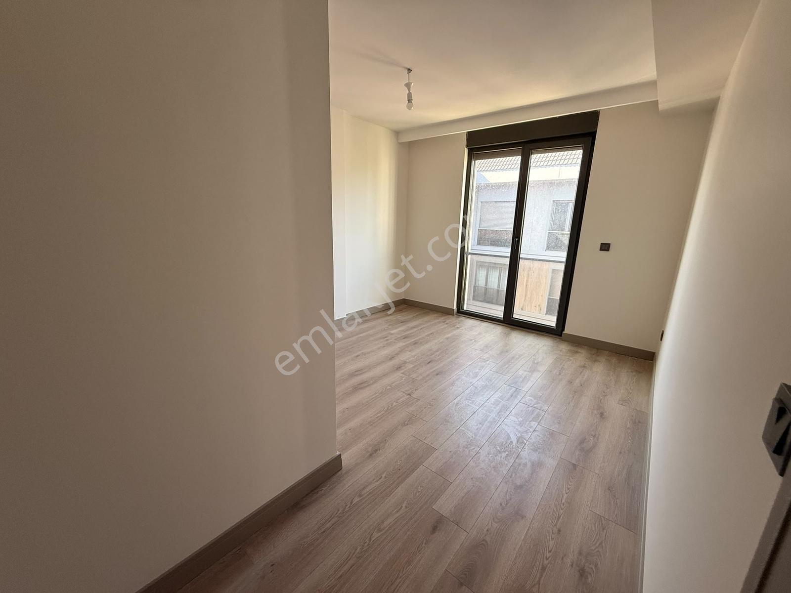 Remax Anı 'dan Çengelköy Vera Sitesi 'nde 4+1 Çatı Dubleksi — fotoğraf 26