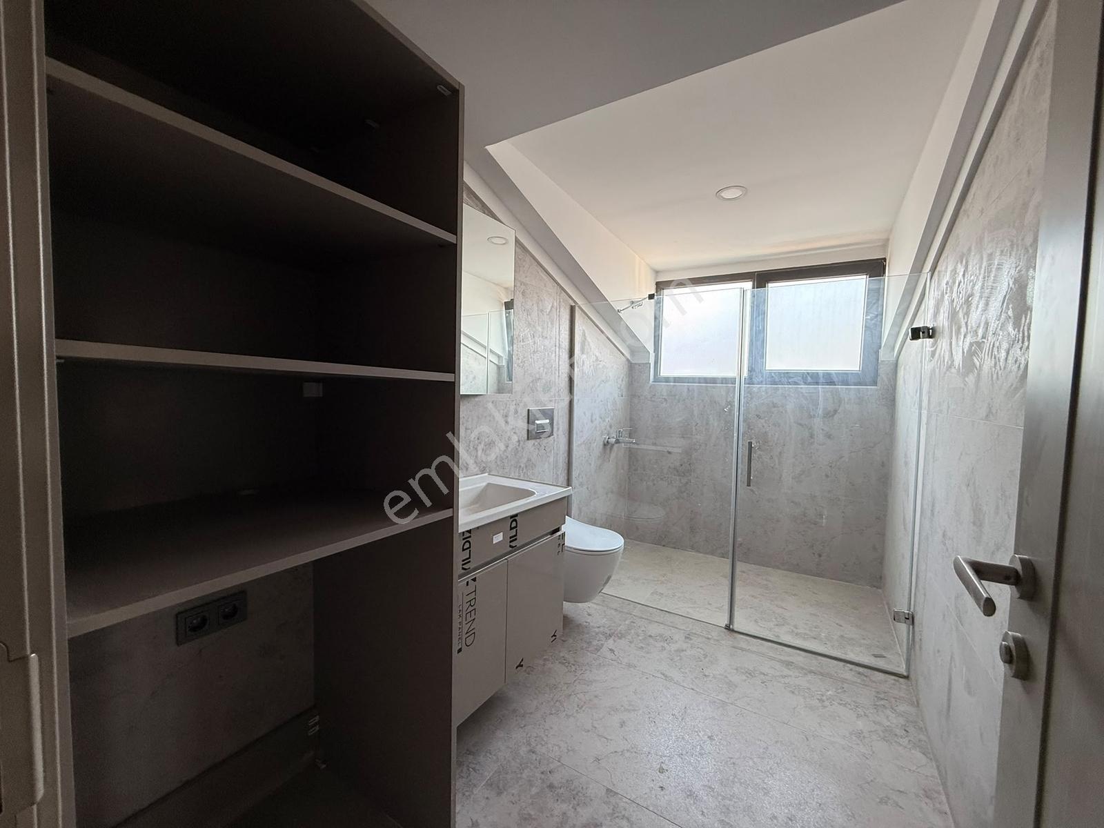 Remax Anı 'dan Çengelköy Vera Sitesi 'nde 4+1 Çatı Dubleksi — fotoğraf 34