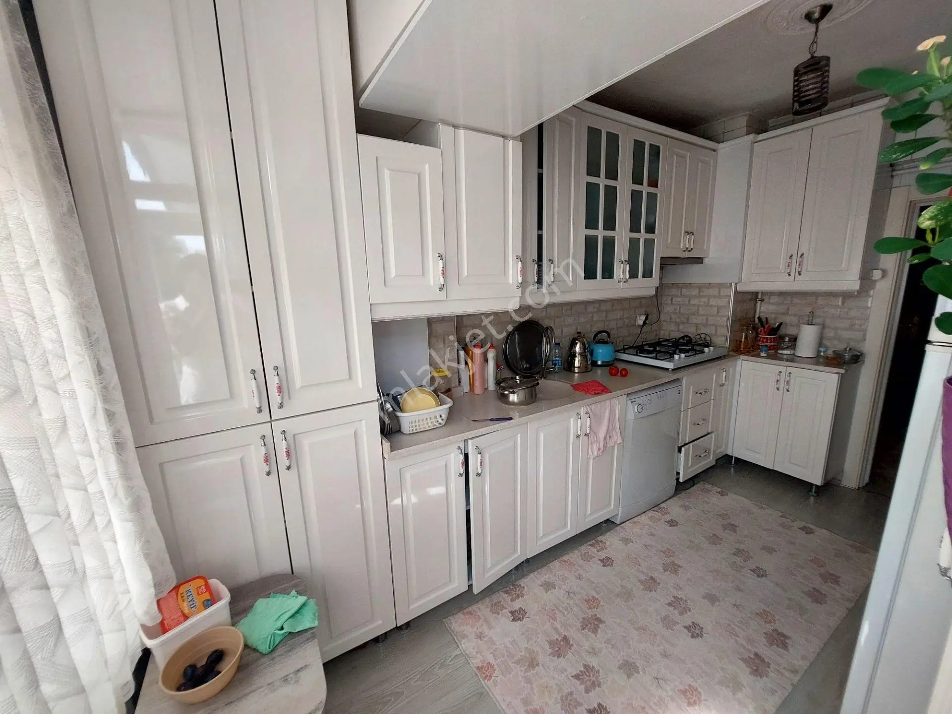 Çatkapıdan Selçuklu Mh Merkezi Lokasyonda Katta Salon Bağımsız 3+1 Daire — fotoğraf 4