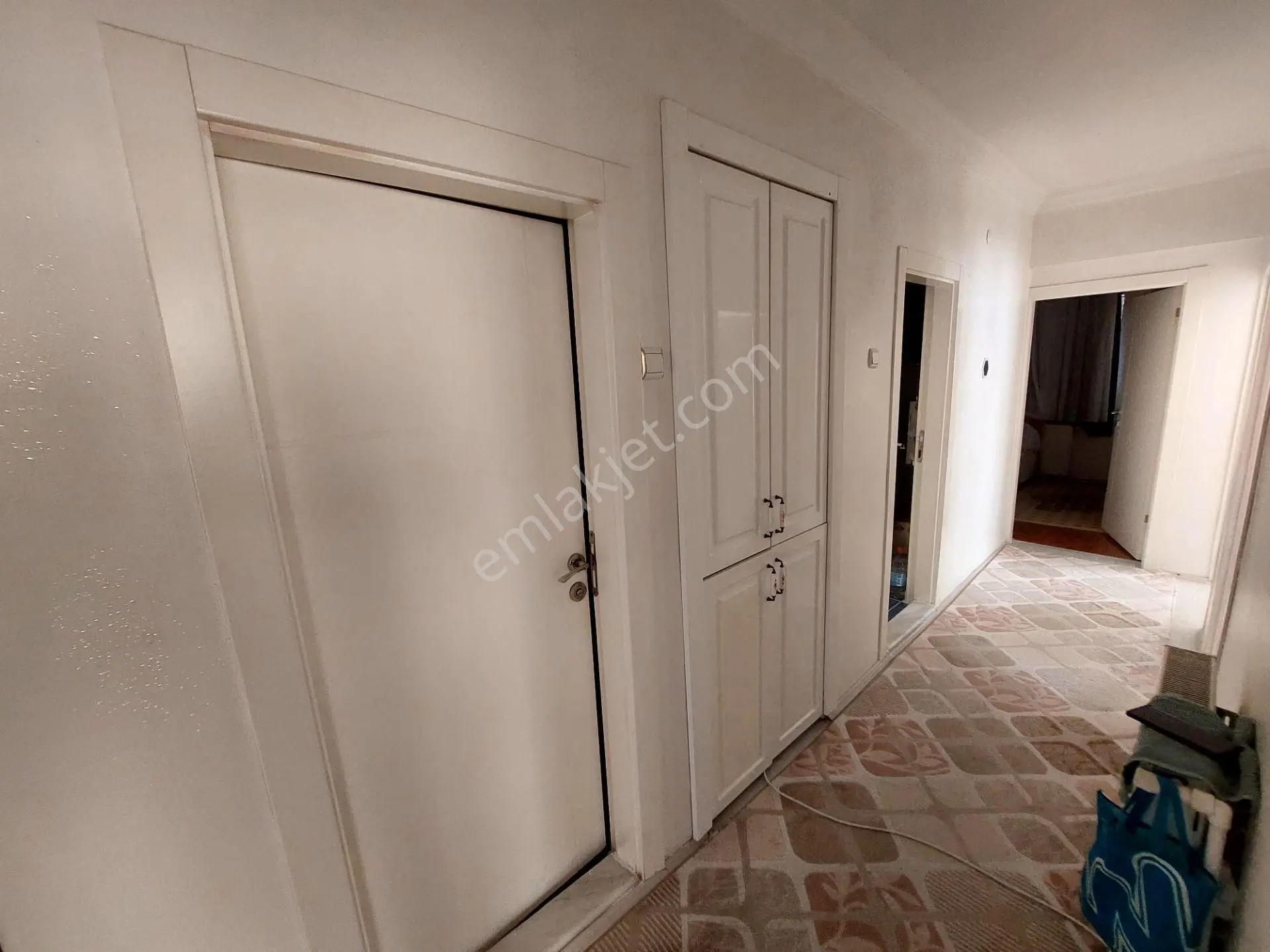 Çatkapıdan Selçuklu Mh Merkezi Lokasyonda Katta Salon Bağımsız 3+1 Daire — fotoğraf 5