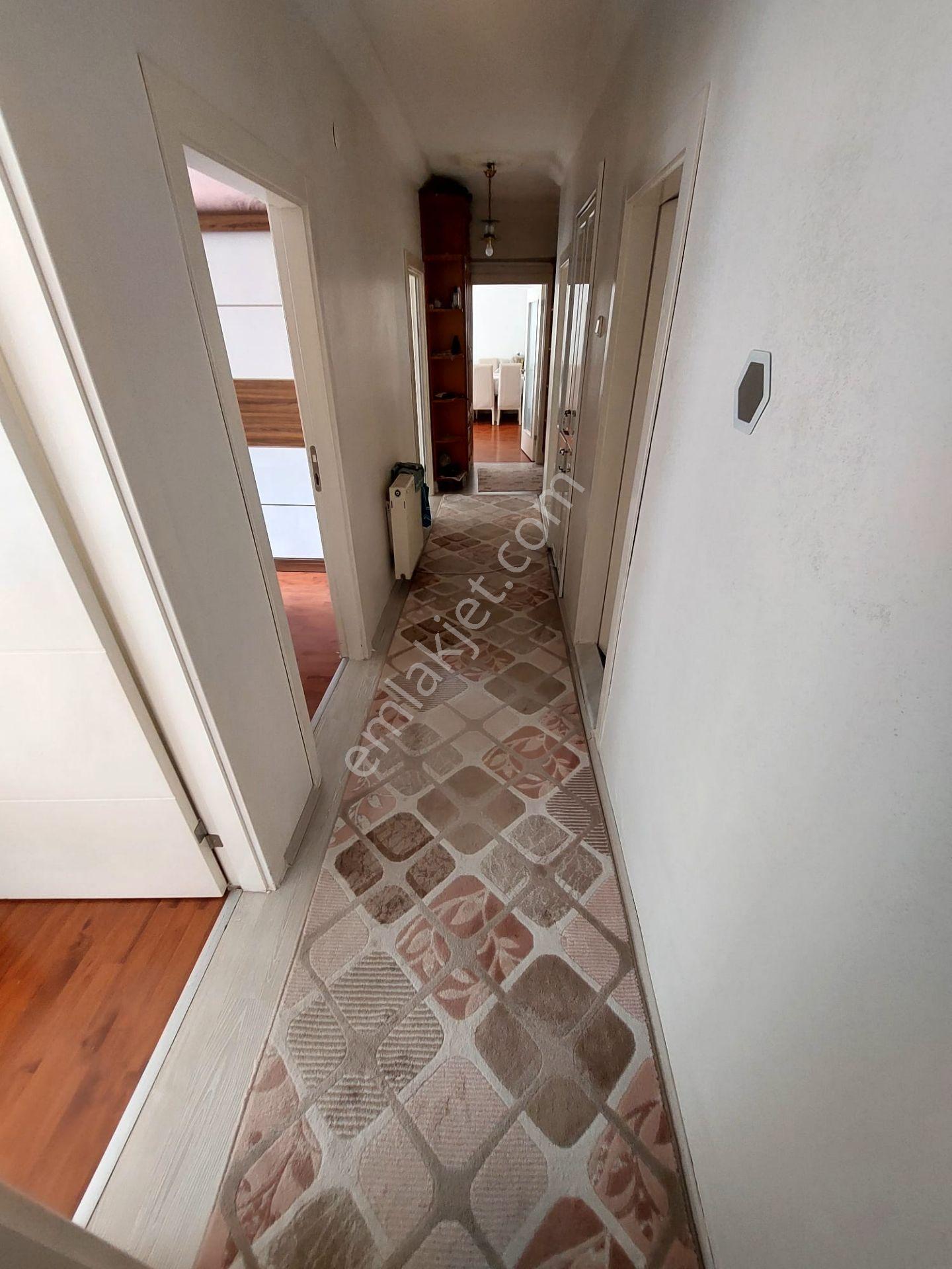 Çatkapıdan Selçuklu Mh Merkezi Lokasyonda Katta Salon Bağımsız 3+1 Daire — fotoğraf 9