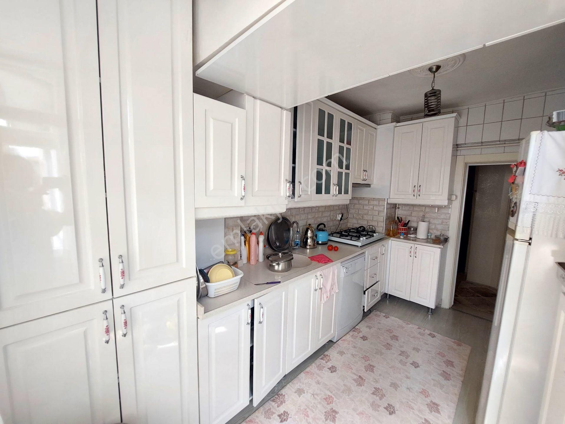 Çatkapıdan Selçuklu Mh Merkezi Lokasyonda Katta Salon Bağımsız 3+1 Daire — fotoğraf 17