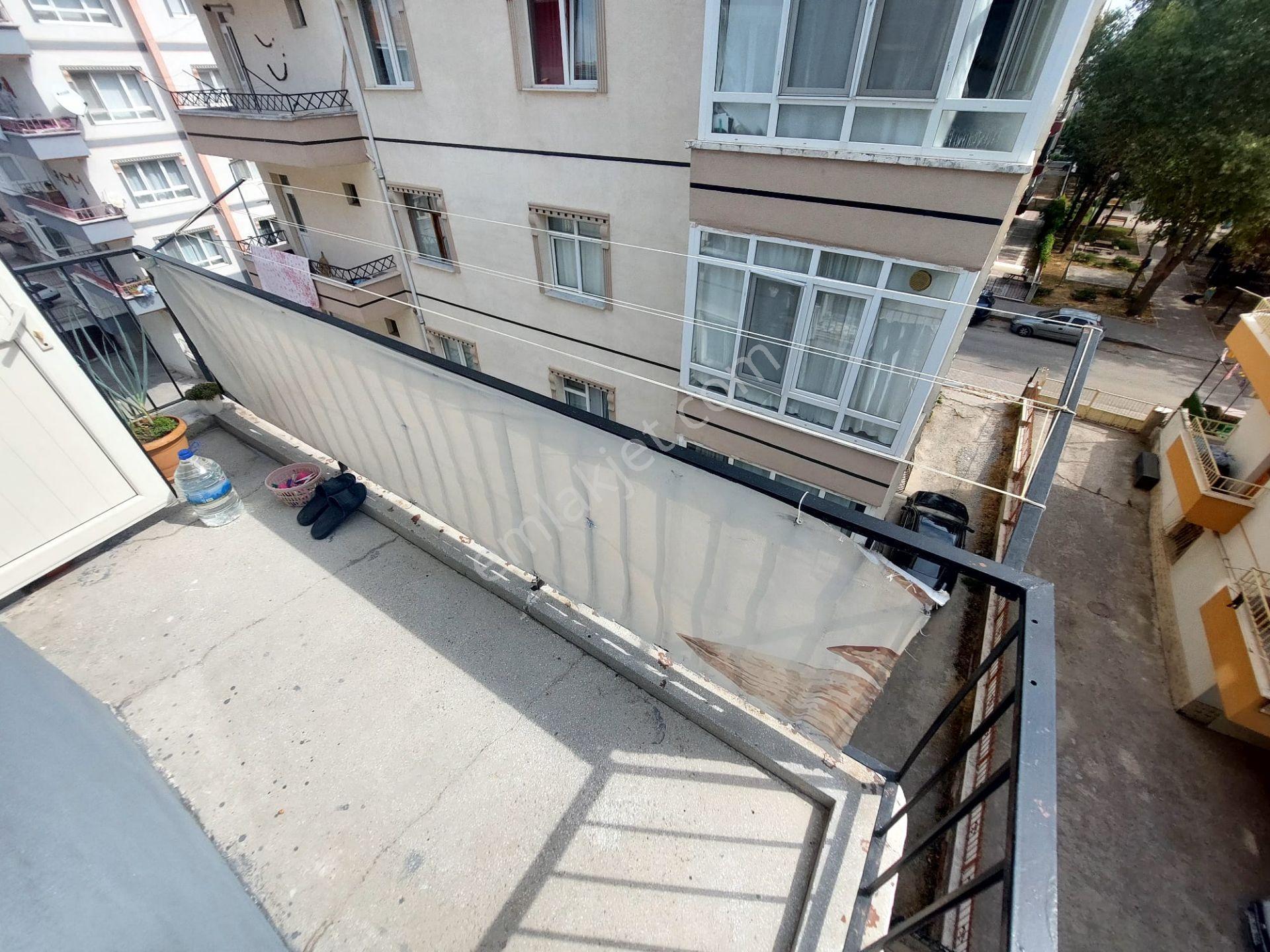 Çatkapıdan Selçuklu Mh Merkezi Lokasyonda Katta Salon Bağımsız 3+1 Daire — fotoğraf 18