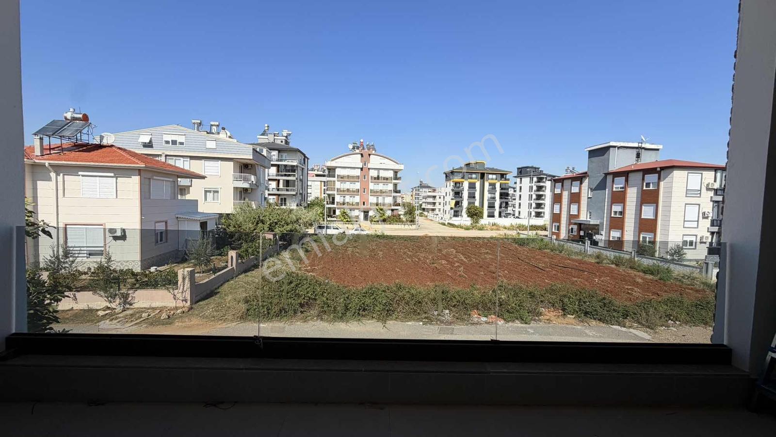 Acil Satılık! Modern Mimarili Villada Fırsat Zamanı! — fotoğraf 27
