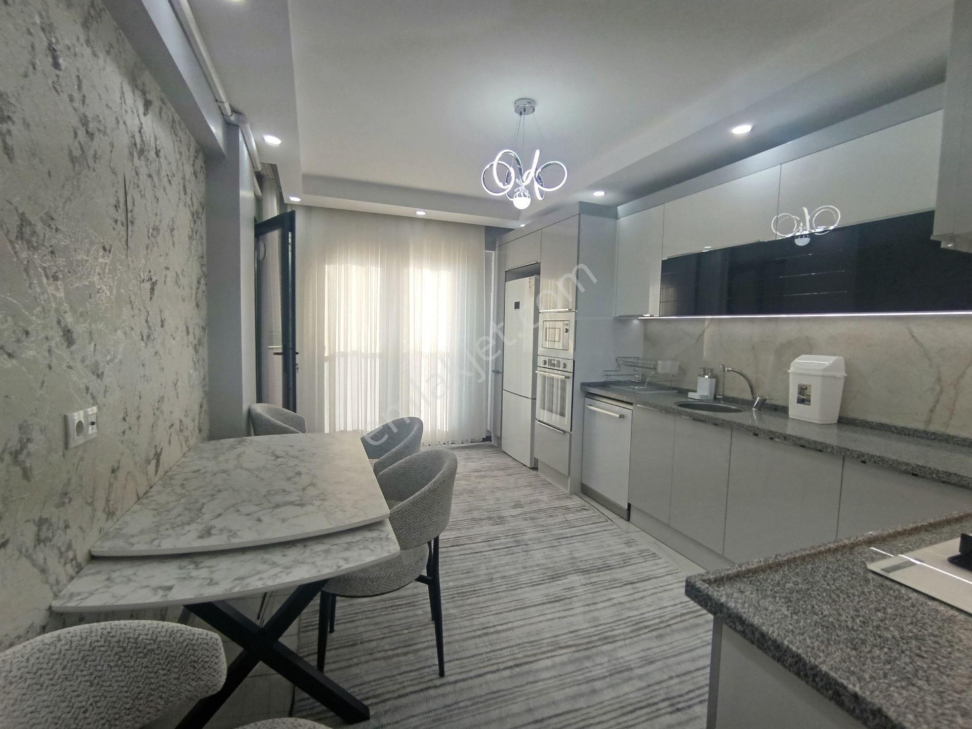 Salihli Sağlık Mahallesinde 3+1 3 Balkonlu Daire — fotoğraf 4