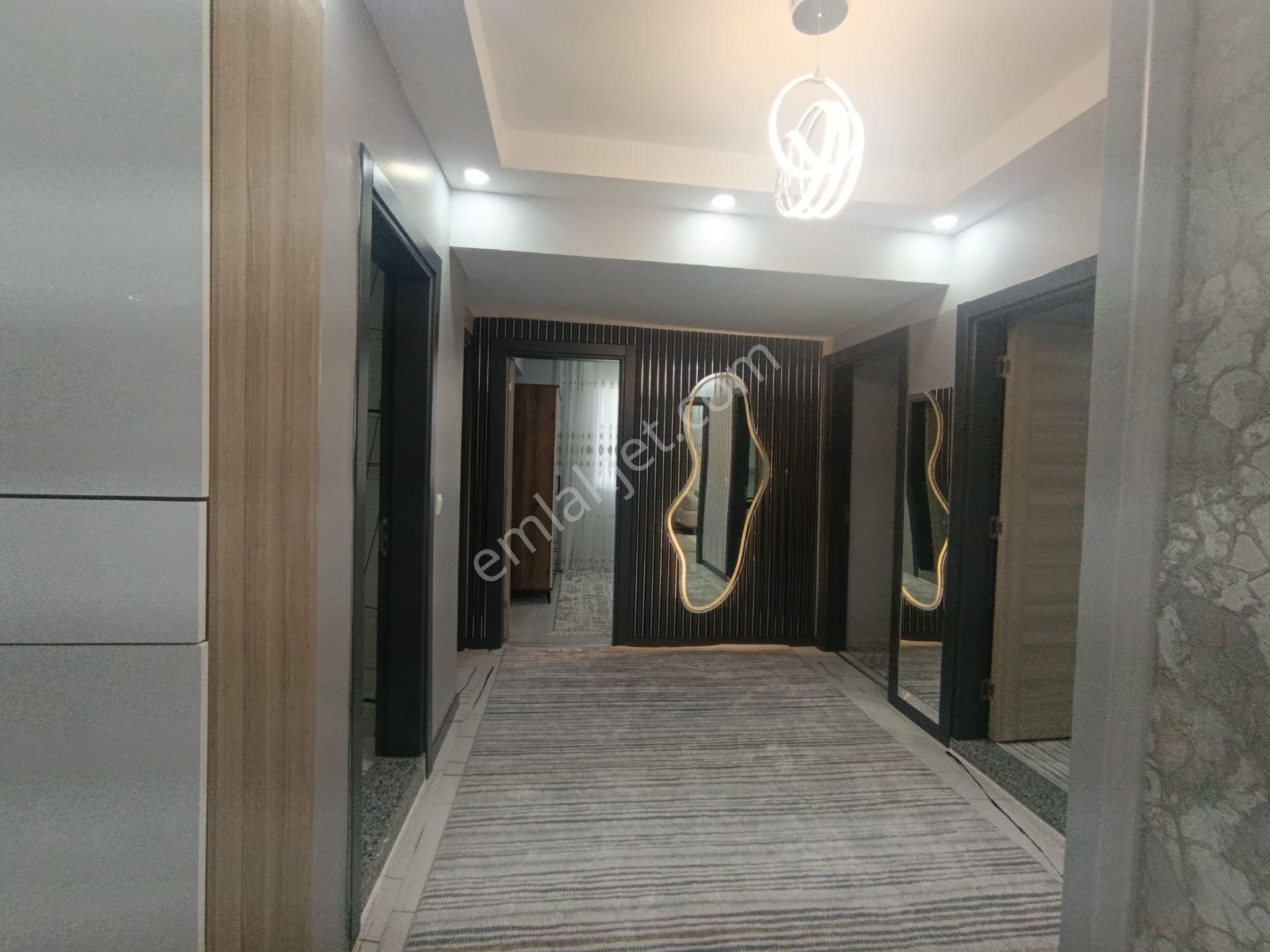 Salihli Sağlık Mahallesinde 3+1 3 Balkonlu Daire — fotoğraf 7