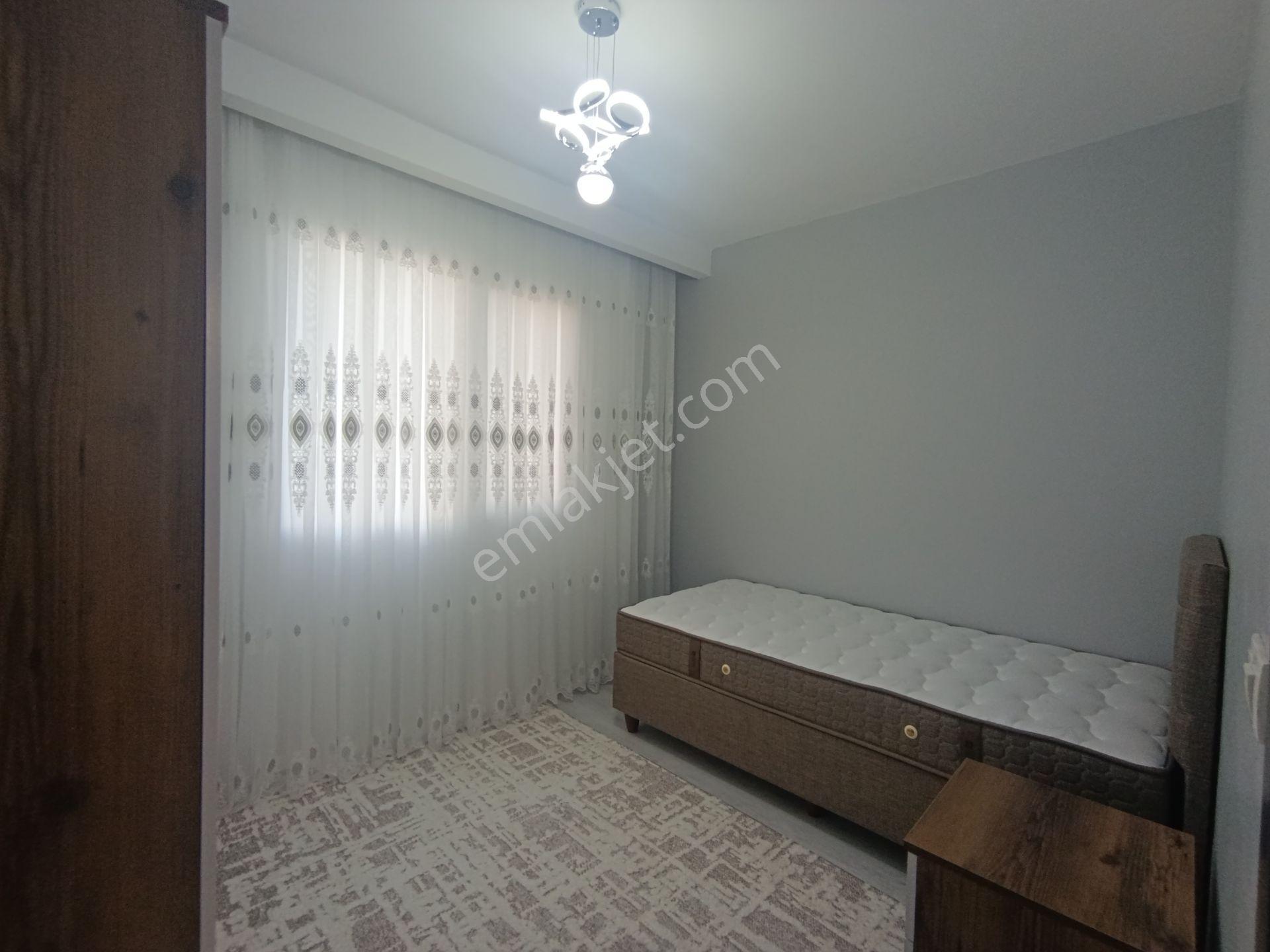 Salihli Sağlık Mahallesinde 3+1 3 Balkonlu Daire — fotoğraf 20