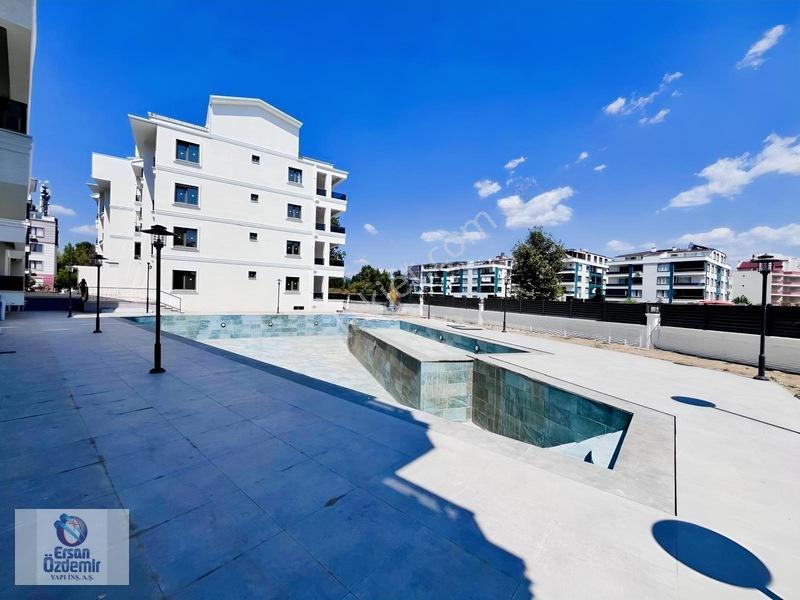 Ersan Özdemirden İkizçayda Kapalı Otoparklı Havuzlu Site İçi 1+1 — fotoğraf 4