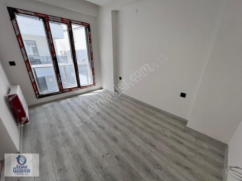 Ersan Özdemirden İkizçayda Kapalı Otoparklı Havuzlu Site İçi 1+1 — fotoğraf 17