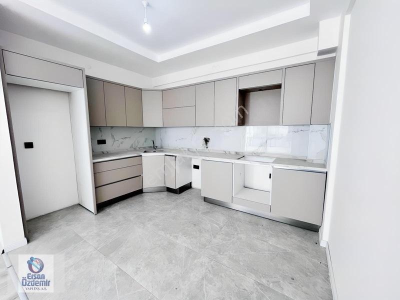 Ersan Özdemirden İkizçayda Kapalı Otoparklı Havuzlu Site İçi 1+1 — fotoğraf 22