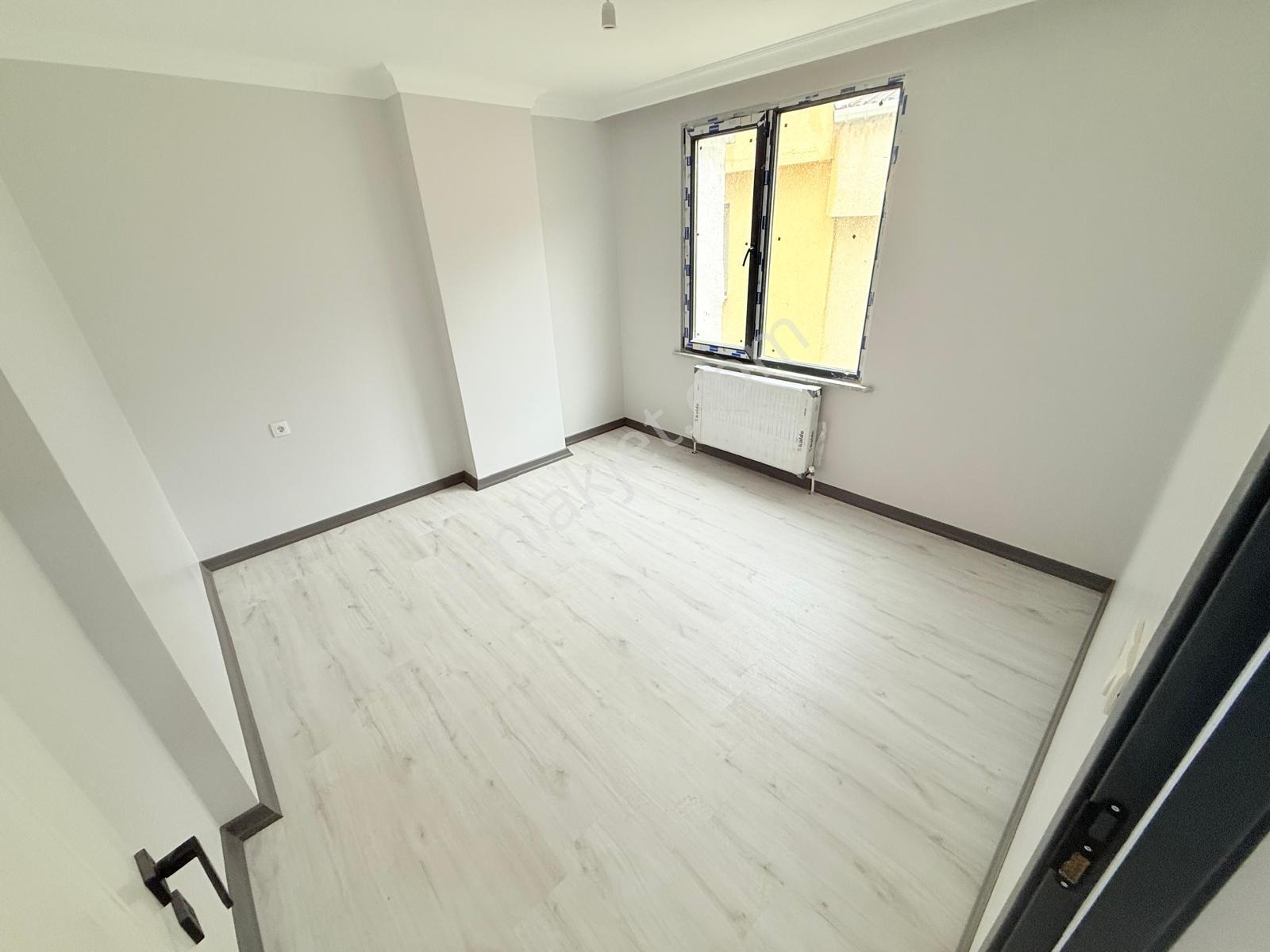 Pusula İnş.tan Cebeci Mah Cadeye Yakın 100m2 4kat Daire — fotoğraf 5