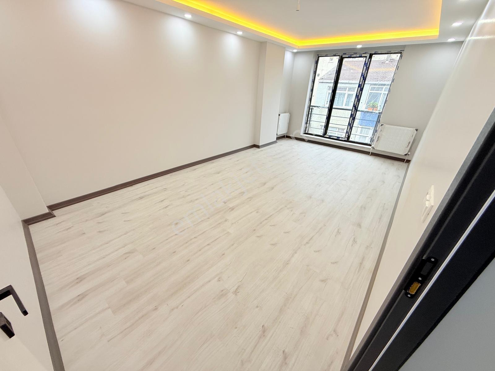 Pusula İnş.tan Cebeci Mah Cadeye Yakın 100m2 4kat Daire — fotoğraf 6