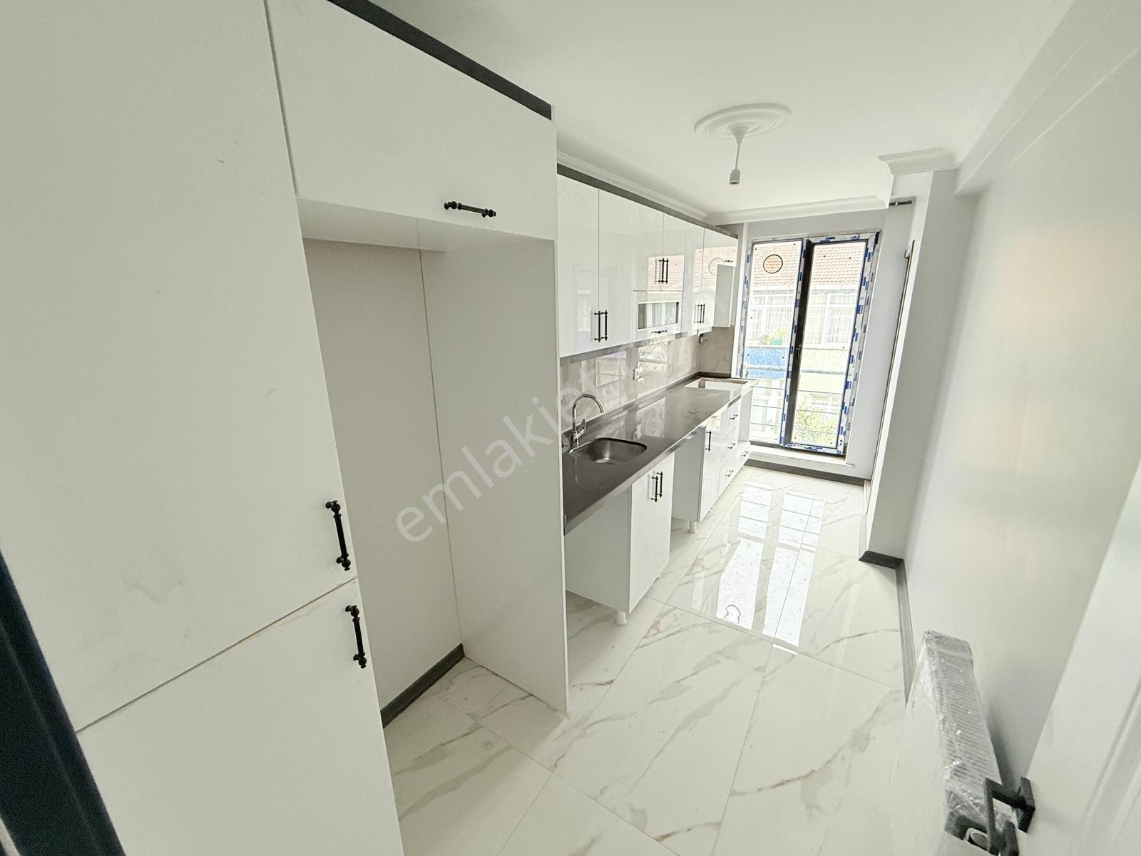 Pusula İnş.tan Cebeci Mah Cadeye Yakın 100m2 4kat Daire — fotoğraf 11