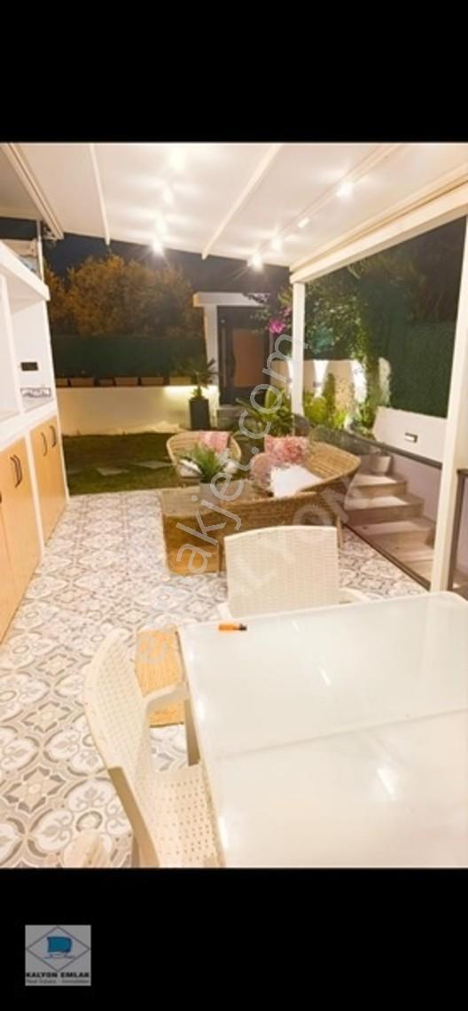 Çeşme Sakarya'da Kalyon'dan Isıtmalı Havuzlu 5+2 Lüks Villa — fotoğraf 10