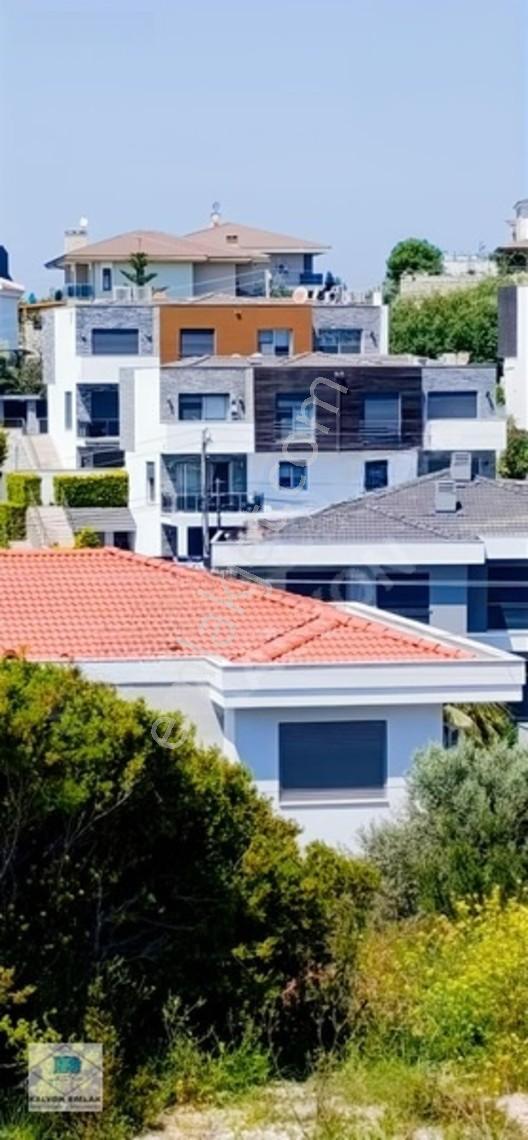 Çeşme Sakarya'da Kalyon'dan Isıtmalı Havuzlu 5+2 Lüks Villa — fotoğraf 11